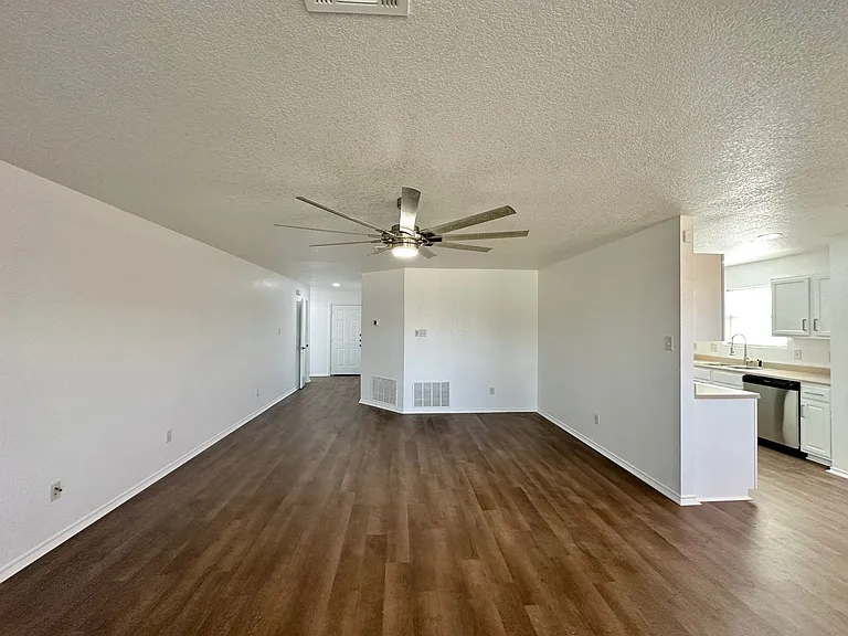 3102 Viewcrest Dr — Photo 7
