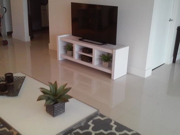 4th image of 120 Bayview Dr #1701