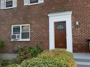 131-70 Laurelton Pkwy, Rosedale, NY 11422