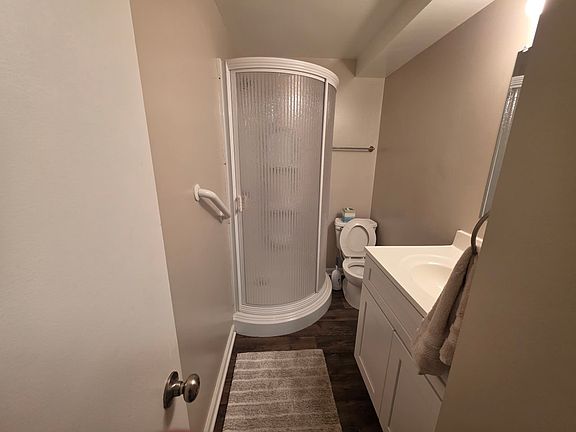 5th image of 3386 Finch Ave