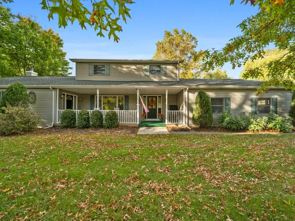 3500 Dunn Valley Rd, Erie, PA 16509