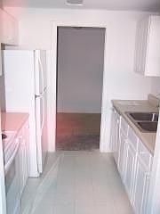 5th image of 2526 Haywood St