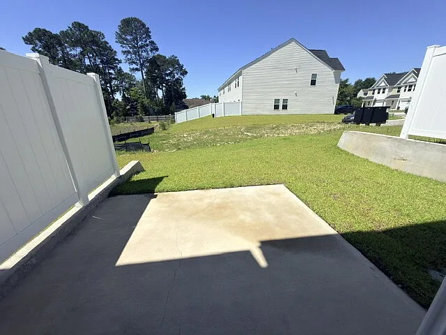 121 Bartlett Dr — Photo 34