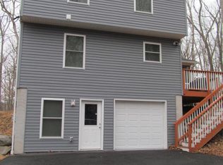 6145 Decker Rd, Bushkill, PA 18324