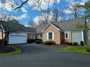 20 Woodbury Pl, Rochester, NY 14618