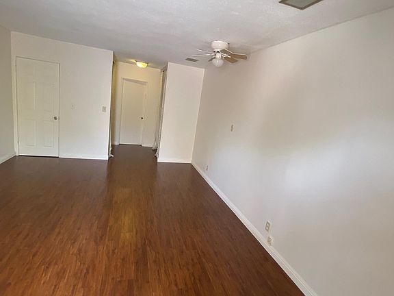 3rd image of 3115 W Olinda Ln