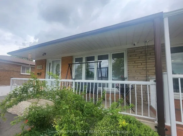 3528 Laddie Cres, Mississauga, ON L4T 1N1