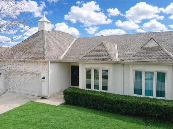 12831 Cambridge Rd, Leawood, KS 66209