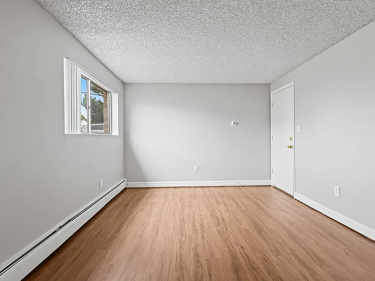 Greenway Apartments — Photo 18