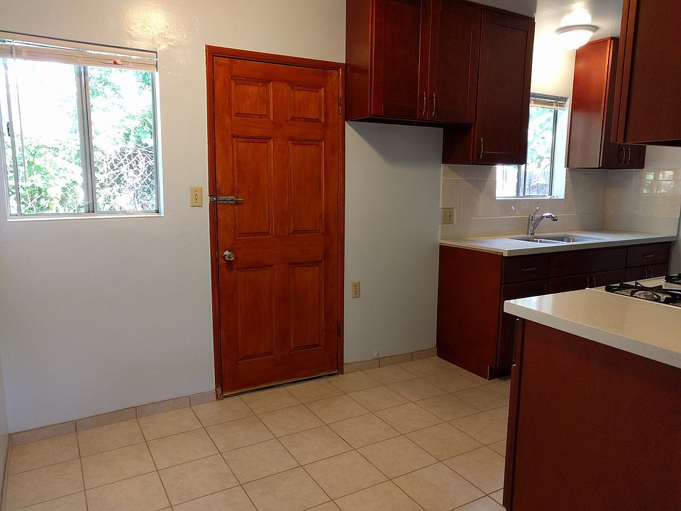 1st image of 10130 McClemont Ave #B