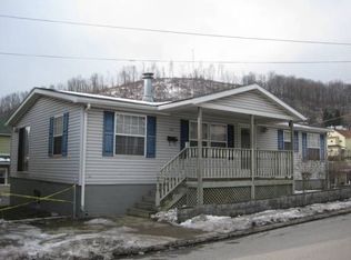 121 Locust St, Conemaugh, PA 15909