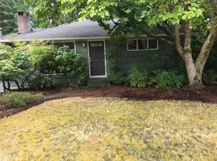 563 N 167th St, Seattle, WA 98133