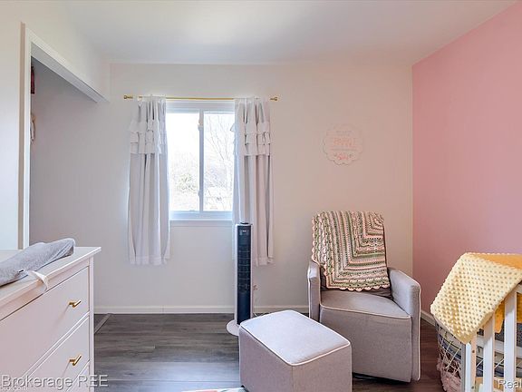 5th image of 5506 Canonsburg Rd