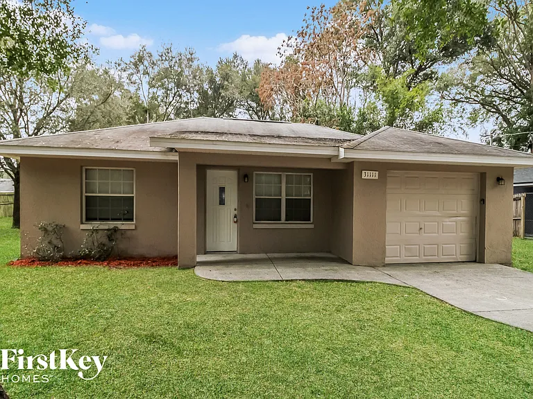 31111 Oakmont Ave — Photo 1