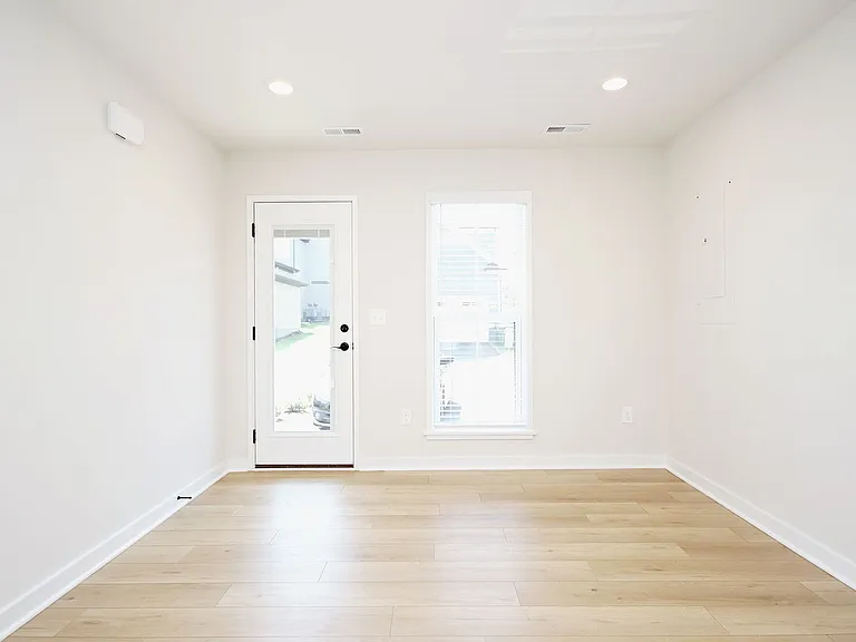 6019 Bicknell St — Photo 3
