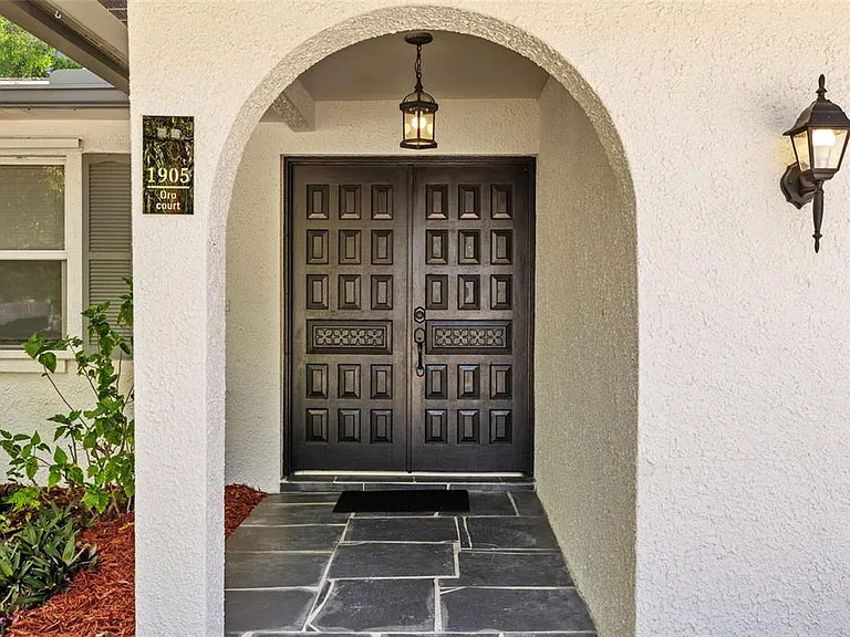 1905 Oro Ct — Photo 2