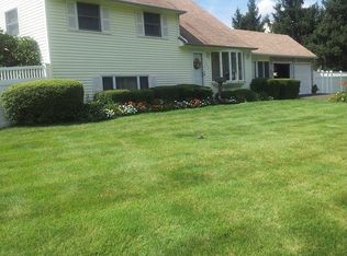 1438 Lake Rd, Feasterville Trevose, PA 19053