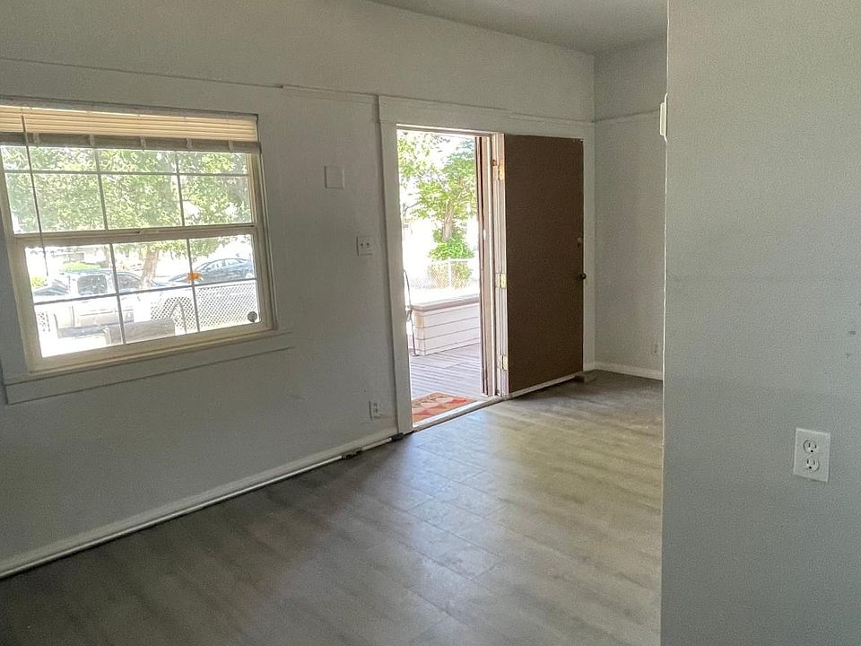 690 Edgar Ave UNIT A Beaumont CA 92223 Zillow