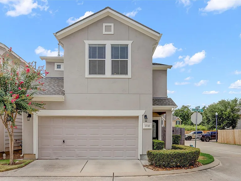 10046 Hillside Bayou Dr — Photo 2
