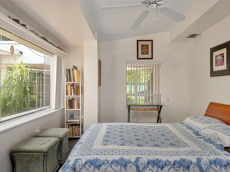 5845 SW 88th St — Photo 23