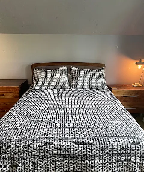 Full Sized bed