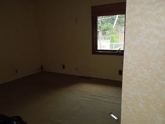 2nd image of 1418 Clayton Marsh Dr