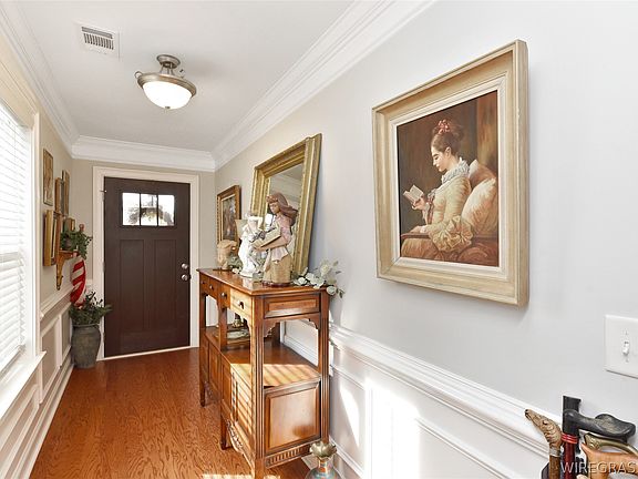 3rd image of 209 Ridgecrest Loop