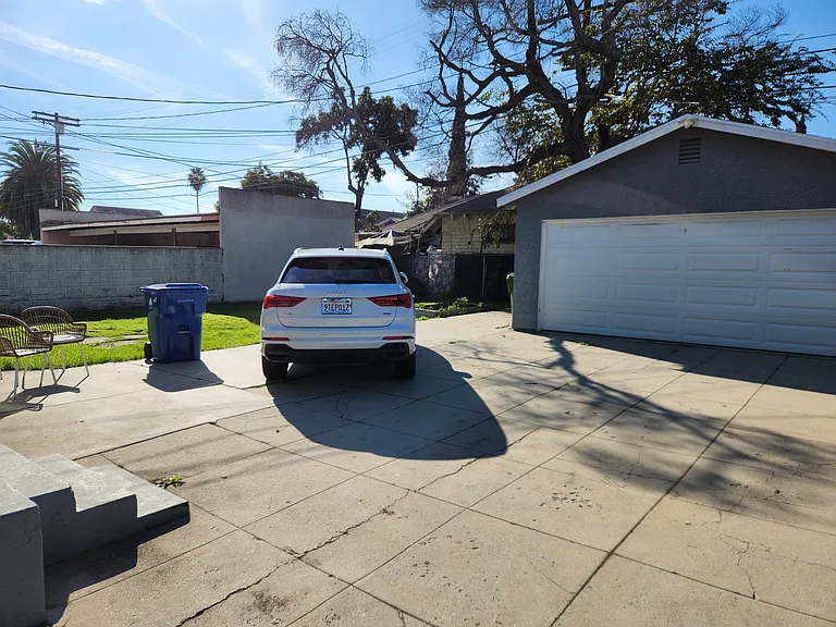 1803 S Van Ness Ave — Photo 11