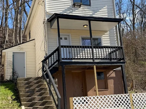 223-226 Hillside Ave, Pitcairn, PA 15140