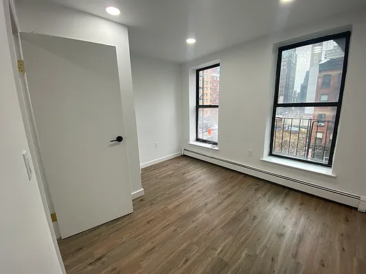 Rented by Oxford Property Group | media 12