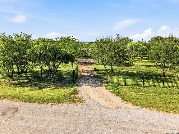 3rd image of 651 County Road 4647