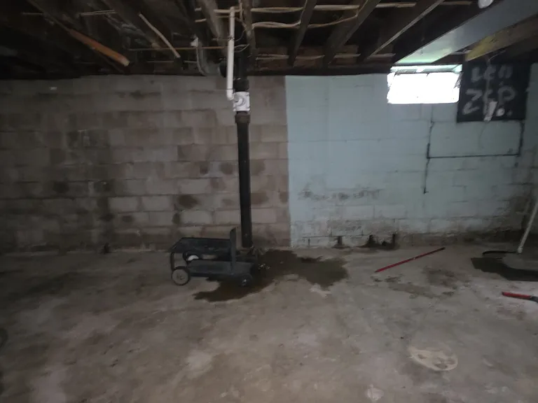 1818 E Clay St — Photo 7