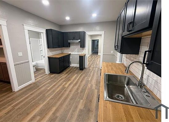 1st image of 3136 Seymour Ave