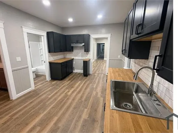 3136 Seymour Ave, Cleveland, OH 44113