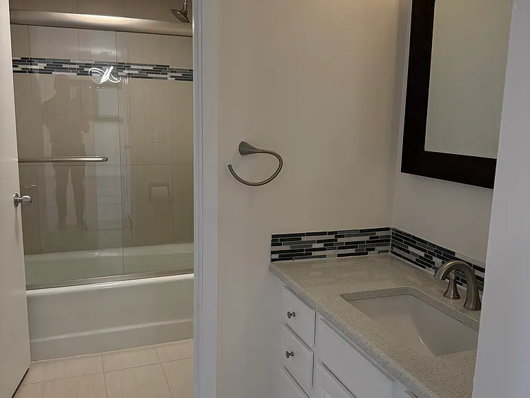 800 N Pearl St #611 — Photo 5