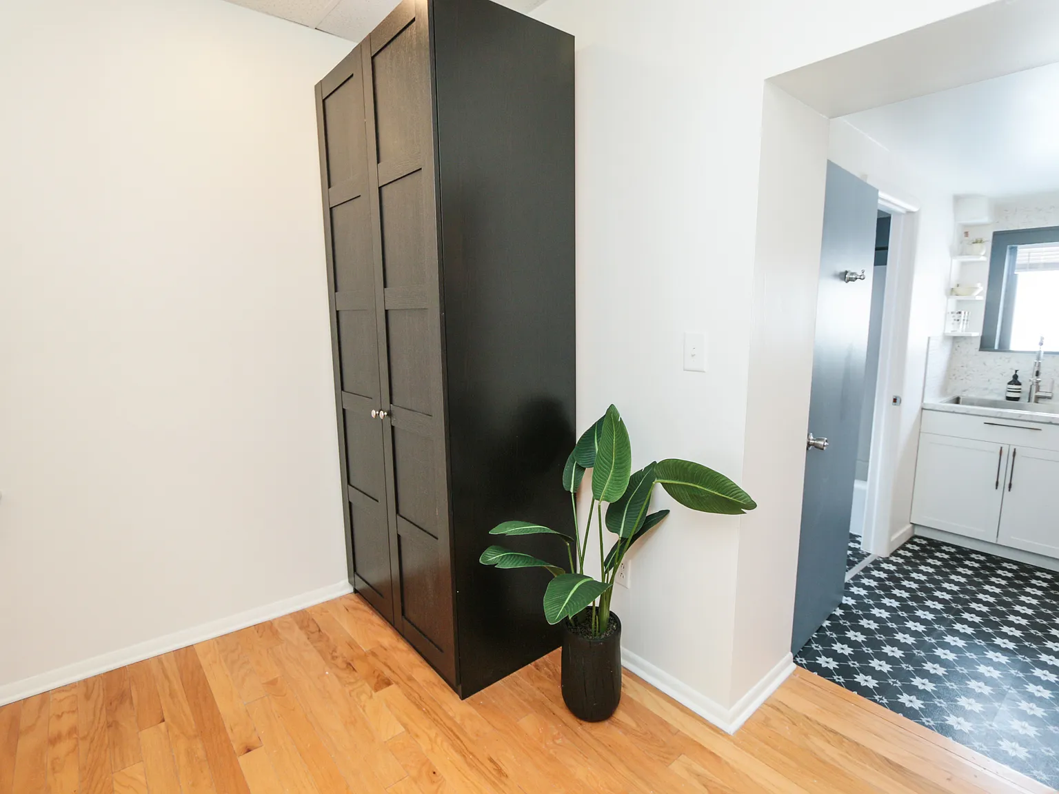 1 bed, 750 sqft, $1,675 — Photo 4