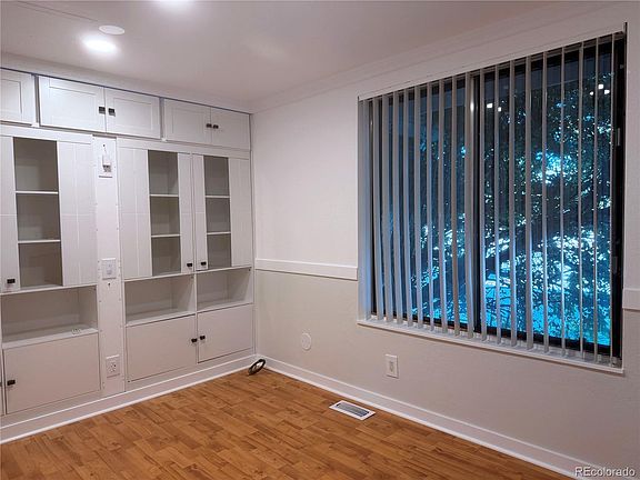 3rd image of 3709 S Mission Parkway