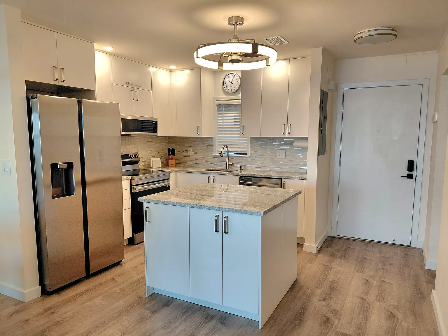1 bed, $3,500 — Photo 2