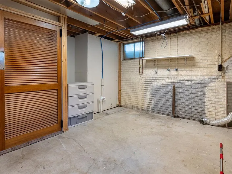 7221 Lexington Ave — Photo 33