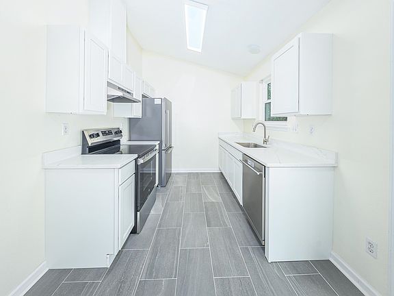 5th image of 1361 Idlewild Dr