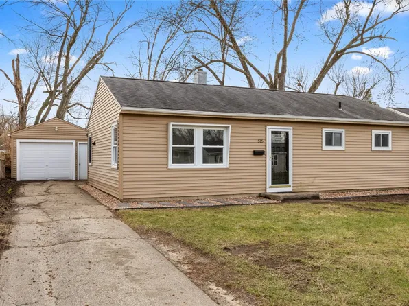 515 40th St NE, Cedar Rapids, IA 52402