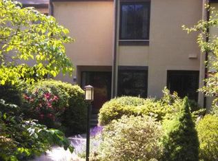 2364 Soft Wind Ct, Reston, VA 20191