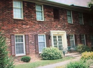 271 Salisbury Sq APT 103, Saint Matthews, KY 40207
