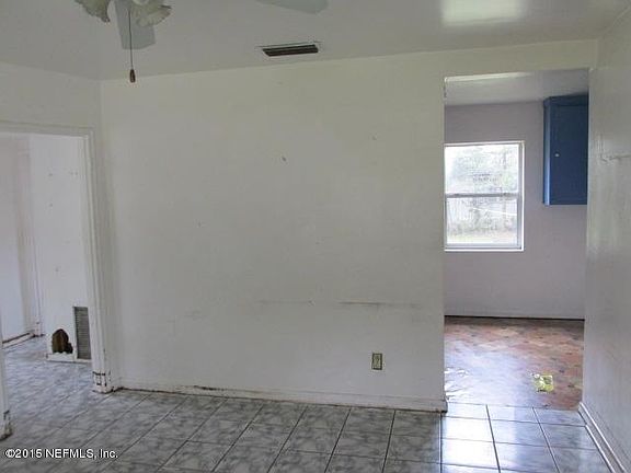 2nd image of 51 W 41st St
