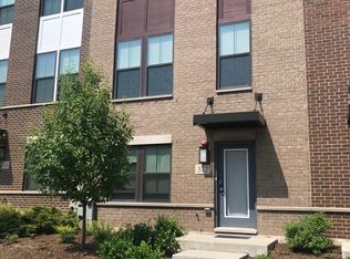 312 S Elm St, Mount Prospect, IL 60056