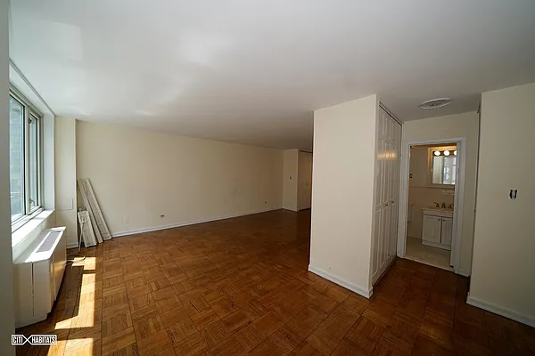 Rented by Citi Habitats | media 10