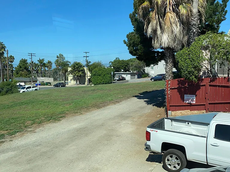 813 Carey Rd — Photo 36
