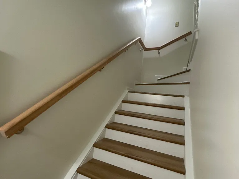 Now let's go upstairs to the second floor.