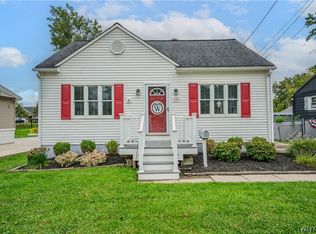 923 Center Rd, Buffalo, NY 14224