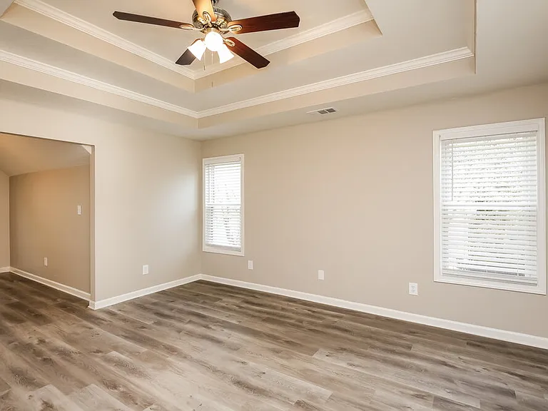 655 Suwanee Lakes Cir — Photo 12